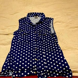 BCBG brand darling polka dot sleeveless blouse